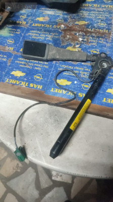Opel Corsa D Çıkma Emniyet Kemer Fişeği