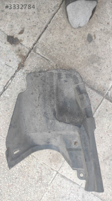 Toyota Corolla çamurluk paçası