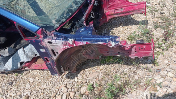 Golf 4 kesme sag ön podye çıkma
