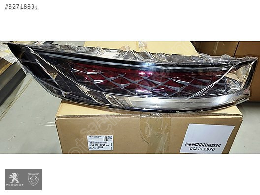 DS7 CROSSBACK STOP LAMBASI SAĞ 19- DS 9824986480