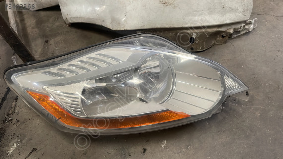 Ford Kuğa sağ ön far lambası