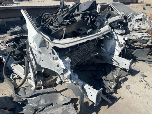 FORD COURİER HATASIZ SAĞ SOL  ÇEYREK PODYE