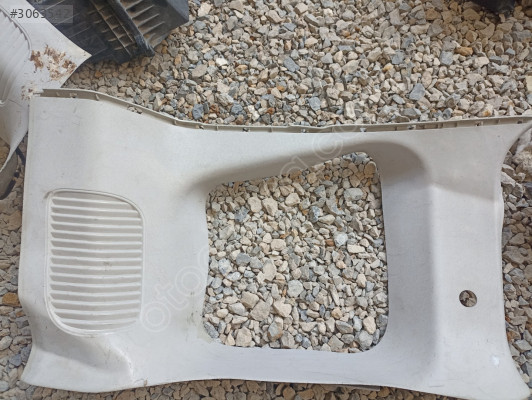 Ford courier bagaj sol iç trim