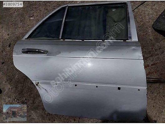 MERCEDES W116 ORJİNAL SAĞ ARKA KAPI