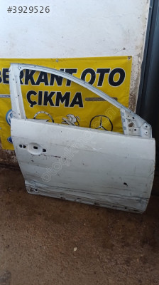 Renault Megane3 sağ ön kapı