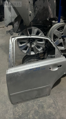 2005-2008 VOLVO S40 SOL ARKA KAPI