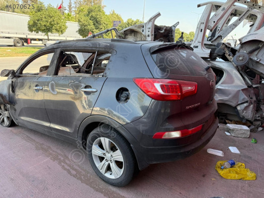 KİA SPORTAGE SOL ARKA ÇAMURLUK ORJİNAL ÇIKMA