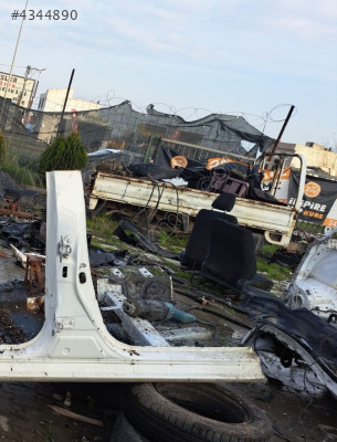 toyota auris 2015 kesme sağ orta direk (son fiyat)