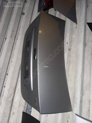 FORD FOCUS 2 ÇIKMA SEDAN BAGAJ KAPAĞI