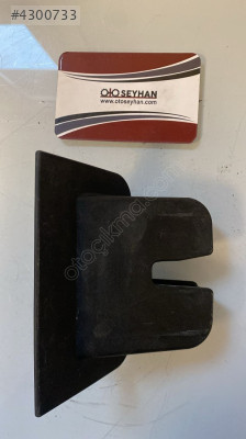 8P4827520B audi A3 sportback 2010 bagaj kilidi kapağı