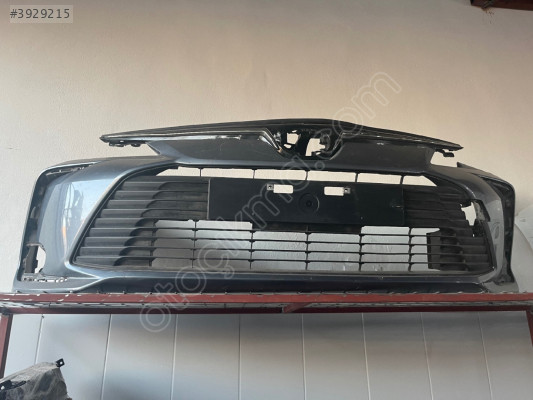 TOYOTA COROLLA ÖN TAMPON ORJİNAL ÇIKMA PARÇA