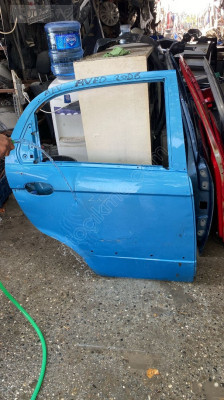 Chevrolet Aveo 2005 model sag arka kapı
