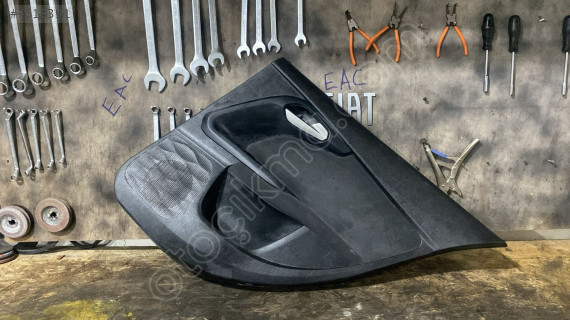 FİAT EGEA  SAĞ ARKA KAPI DÖŞEMESİ 735668666