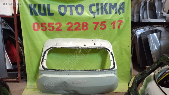 kia stonic bagaj kapağı