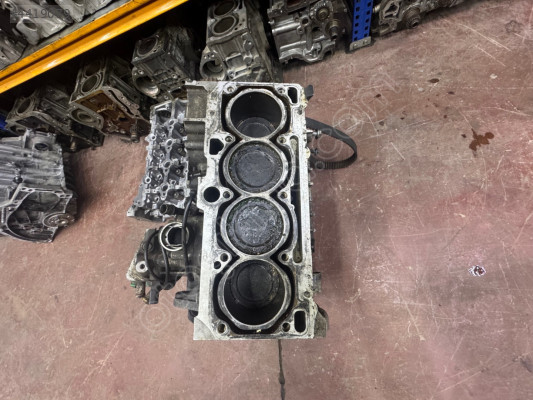 Volkswagen Golf jetta 1.6 benzinli BSE Yarım Motor