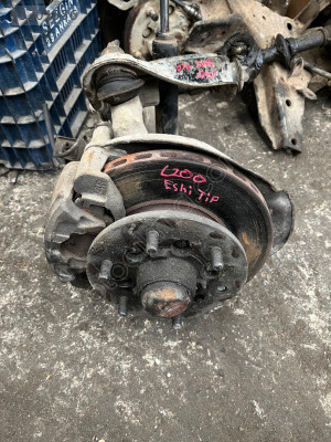 Mitsubishi L200 Eski Tip Çıkma Taşıyıcı