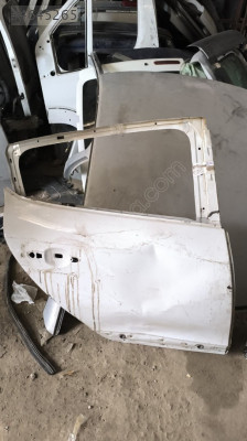 MEGANE 3 HATCHBACK SAĞ ARKA KAPI