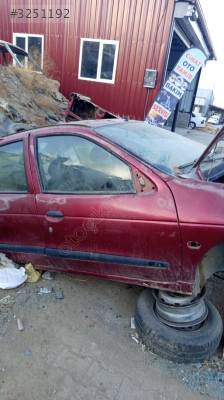 Megane 1 sağ ön kapı