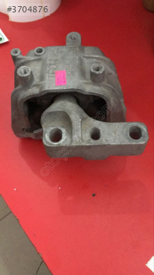 VOLKSWAGEN PASSAT JETTA CADDY MOTOR TAKOZU SAĞ 1K0199262