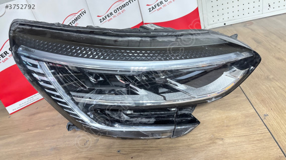 Renault megane 4 2020-2024 sağ far 260103060R