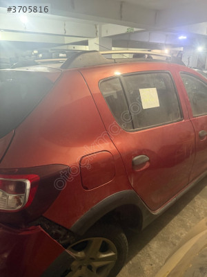 DACİA SANDERO ÇIKMA HATASIZ SAĞ ARKA KAPI