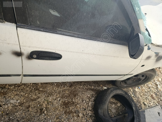 Toyota sağ on kapı