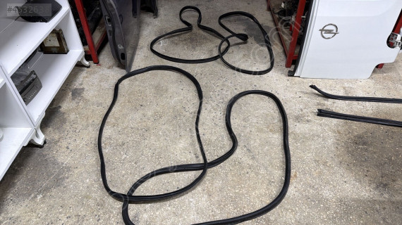 2018-23 MODEL DACIA DUSTER ORJ ÇIKMA KAPI FİTİLLERİ