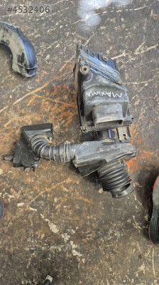 NİSSAN MAXİMA HAVA FİLTRE KUTUSU