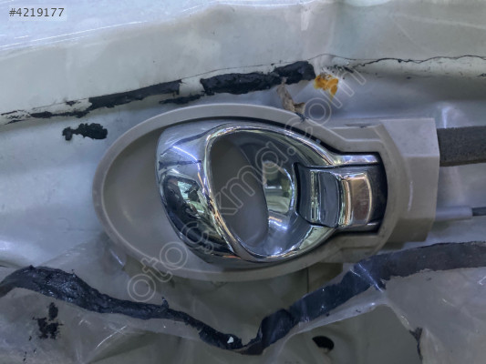 2014 NİSSAN MİCRA SAĞ ÖN İÇ KAPI KOLU