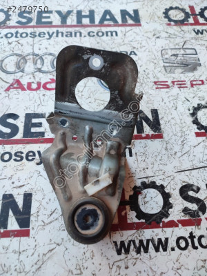 1K0955754A Passat b8 ön silecek motoru braketi