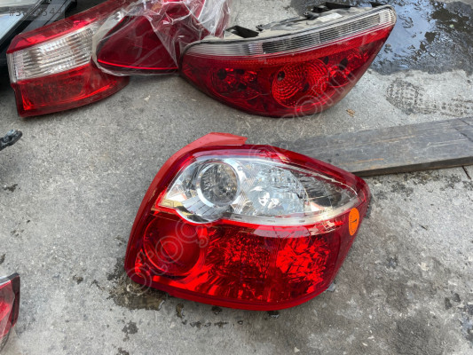 Toyota Auris sağarka stop lambası