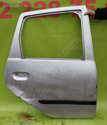 mitsubishi colt sağ arka kapı