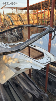 Megane 3 bagaj kapağı