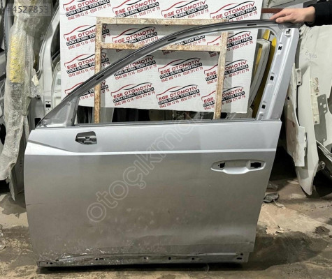 2018/2024 AUDİ Q3 GRİ SOL ÖN KAPI ORJINAL LOKALLIK