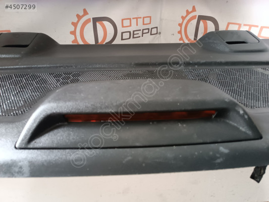 C Elyese Peugeot 301 Arka 3. Fren Lambası Panzilot üstü