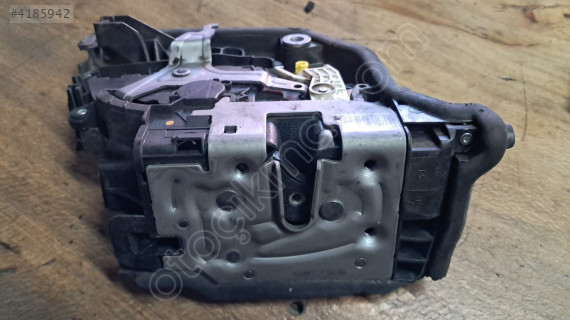 BMW F45 Arka Sağ Kapı Kilit 7281940