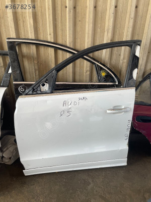 AUDİ Q5 SOL ÖN KAPI ÇIKMA ORJİNAL