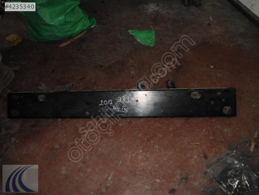 TOYOTA HILUX 2017 ÇIKMA ÖN TAMPON DEMİRİ