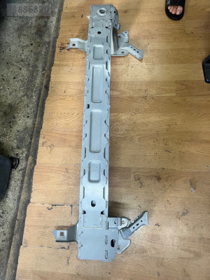 Ford Kuga ön tampon demiri lx6b s109a26