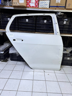 Volkswagen Golf7-7.5 Sağ Arka Kapıı 2013-2017