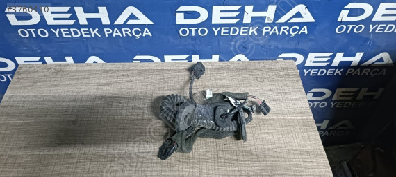 RENAULT FLUENCE SOL ARKA KAPI TESİSATI 241273538R