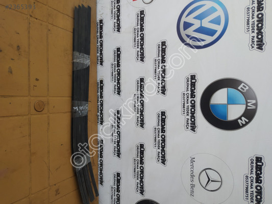 Clio 4 sol arka krom kapı fitil sıyrıtıcı