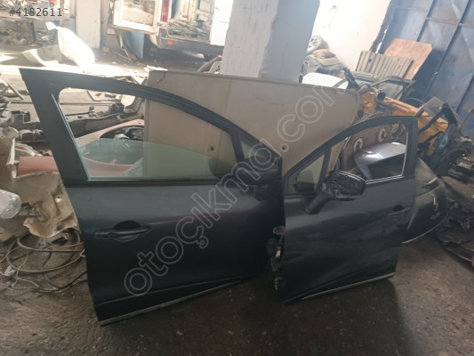 2016 Clio ön  sağ sol kapı dolu