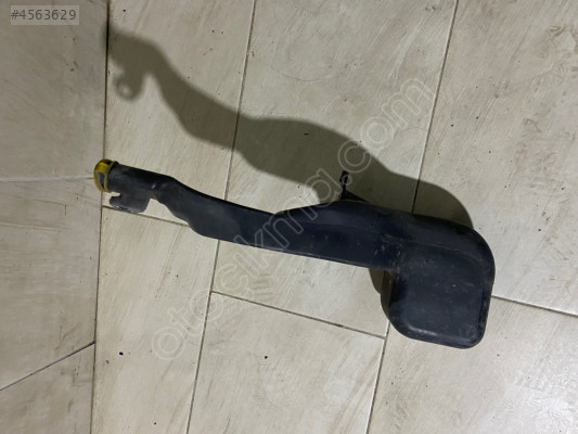 Opel astra  h silecek suyu deposu