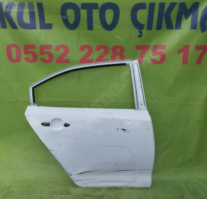toyota coralla sağ arka kapı