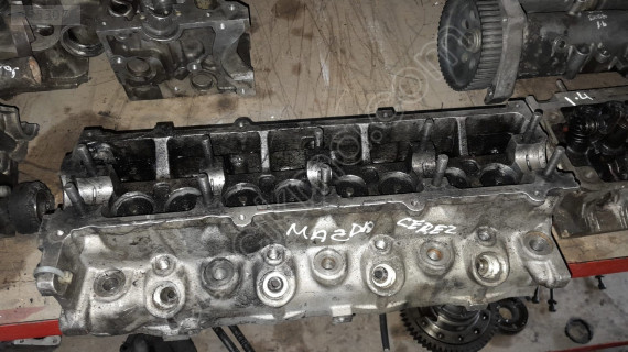 Mazda çerez 1998 model silindir kapağı