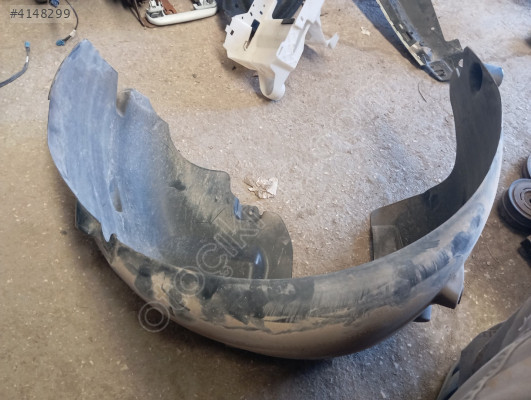 Peugeot 308.Sol arka çamurluk 9677267180