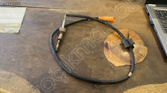 Eksoz Sıcaklık Sensörü 03L906088CC 03L906088M Golf