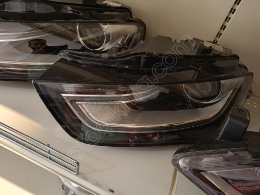 AUDİ A.4 SOL ÖN FAR