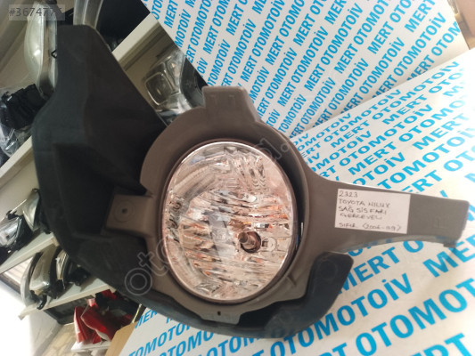 TOYOTA HİLUX SAĞ SİS FARI ÇERÇEVELİ (2006_2009) SIFIR